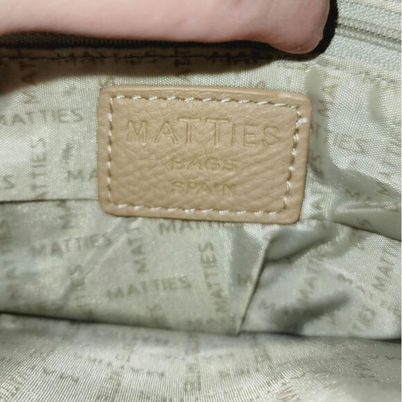 MATTIES LIGHT TAN SHOULDER BAG - Picture 10 of 16